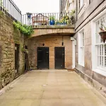 Luxury New Town Apartment